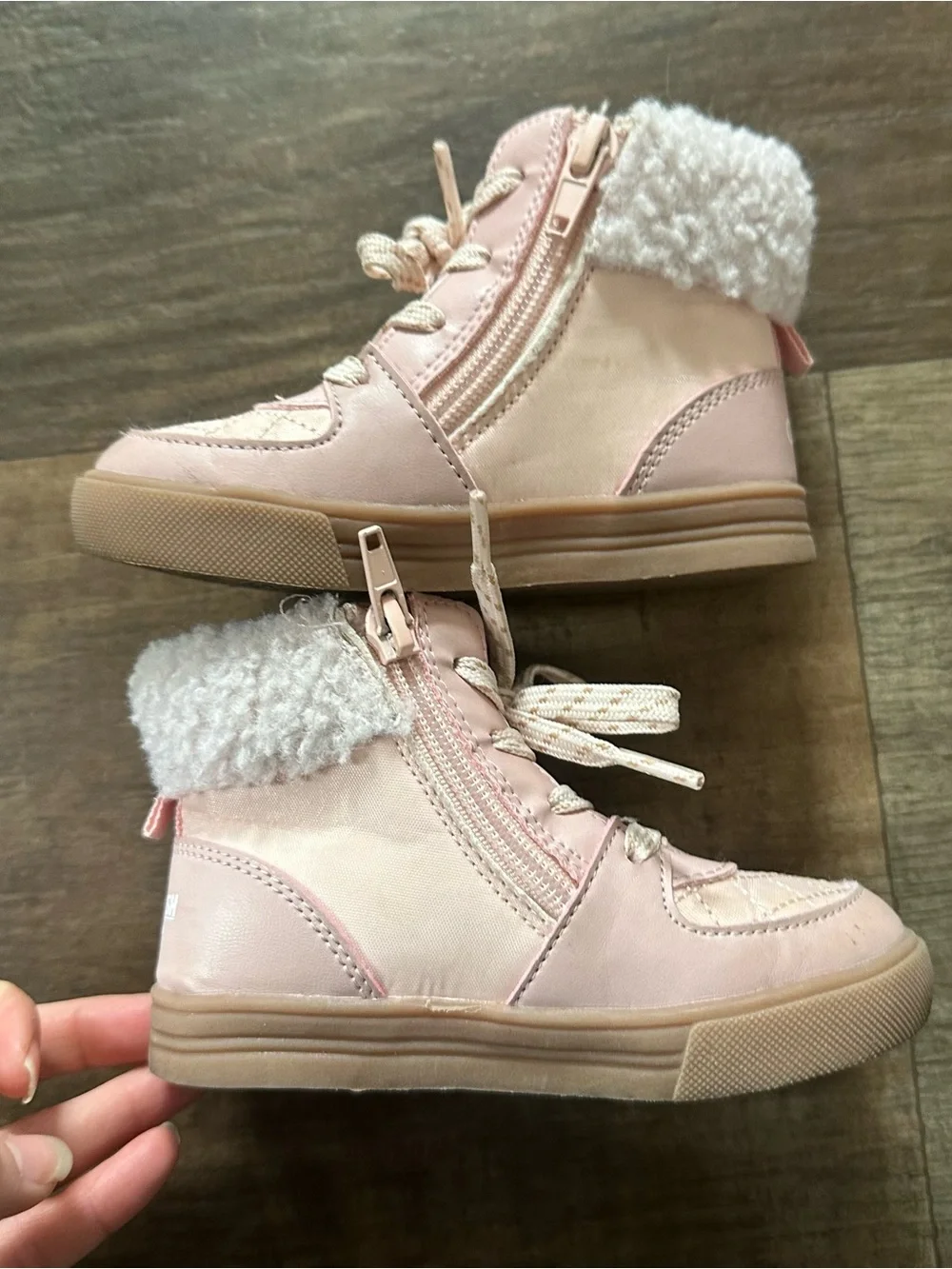 Like New Oshkosh Feona side zip fur top sneaker/ boots